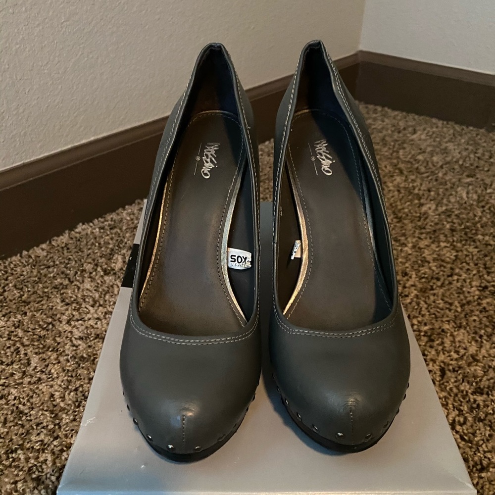 Women’s grey faux leather pumps with stud detail